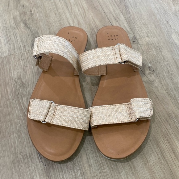 NEW A New Day Women’s Illiana Sandals - Picture 2 of 3